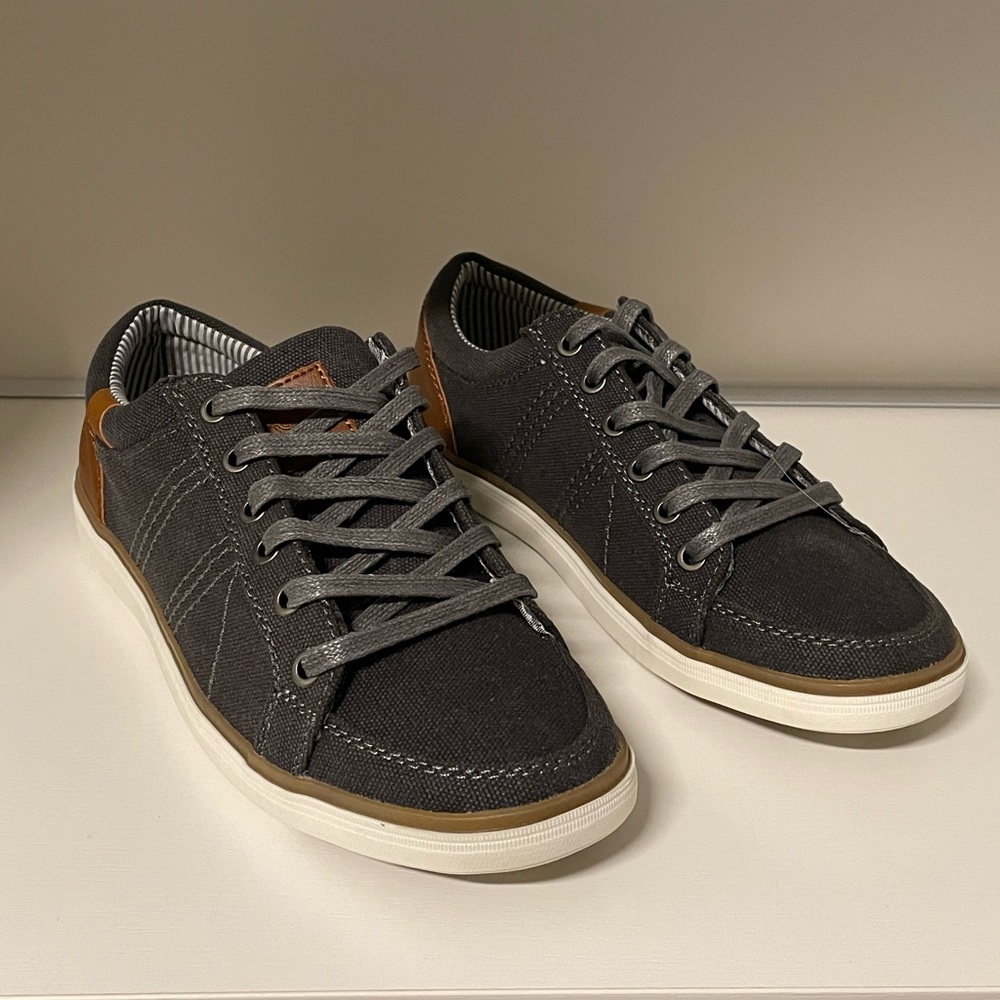 NEW Men’s Global Win Shoes Size 7.5